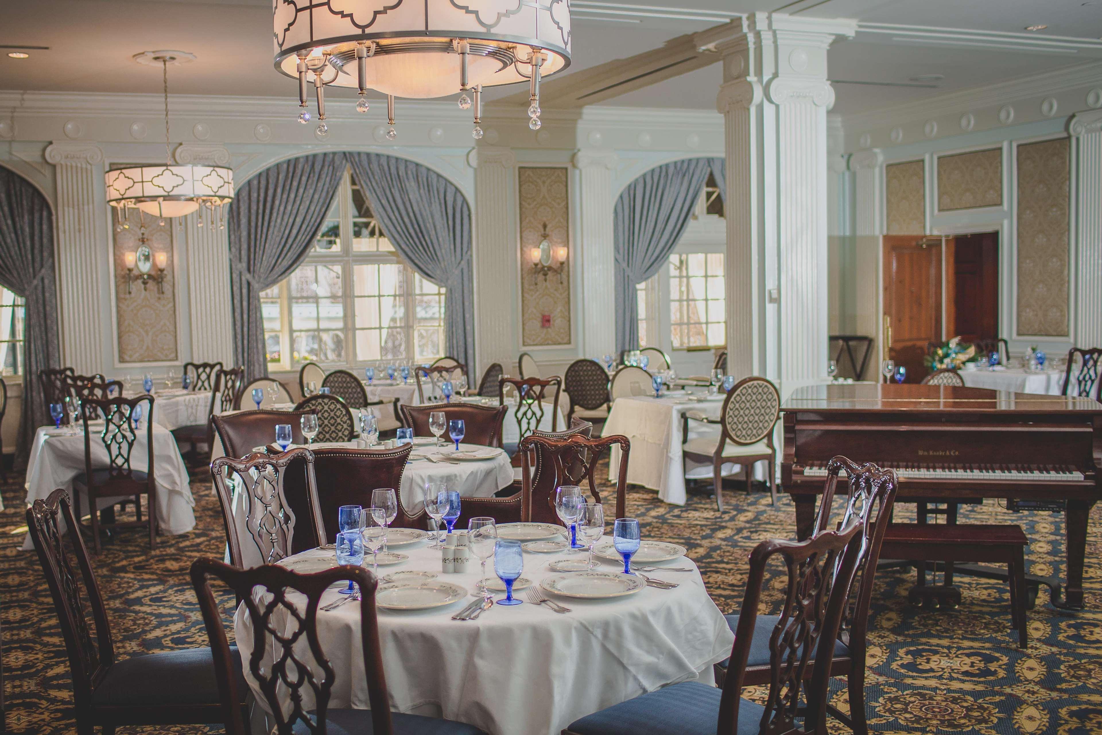 Hotel Roanoke & Conference Center, Curio Collection By Hilton Exterior foto